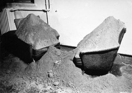 091_Erdely_Daniel_A_homok_mozgasformai_c_Indigo_kiallitason_1979