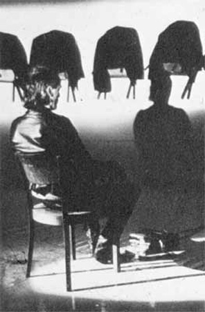 106_J_Klauke__A_szekek_melankoliaja_1983
