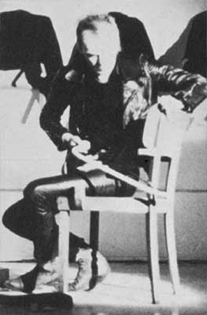 107_J_Klauke__A_szekek_melankoliaja_1983