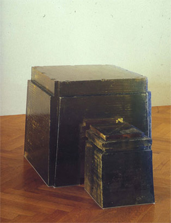 160_R_Whiteread_Table_and_chair_1994