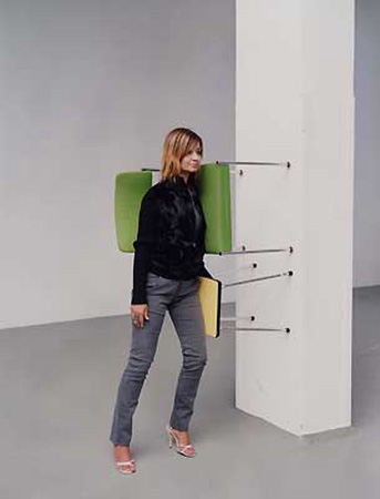 203_Erwin_Wurm_Serie_Zurich_Ohne_titel_2002