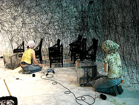 247_Chiharu_Shiota_In_silence_2006